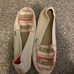 Sanuk Flats!